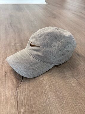 Nike Unisex Heather Gray Performance Cap with Black Swoosh